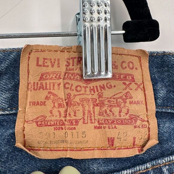Vintage 80s Levi's 522 Unisex Straight Jeans Blue Denim Medium Wash Size 42x32 - Picture 4 of 16